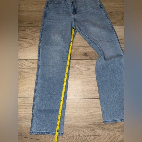 Hollister Jeans - Picture 3 of 5